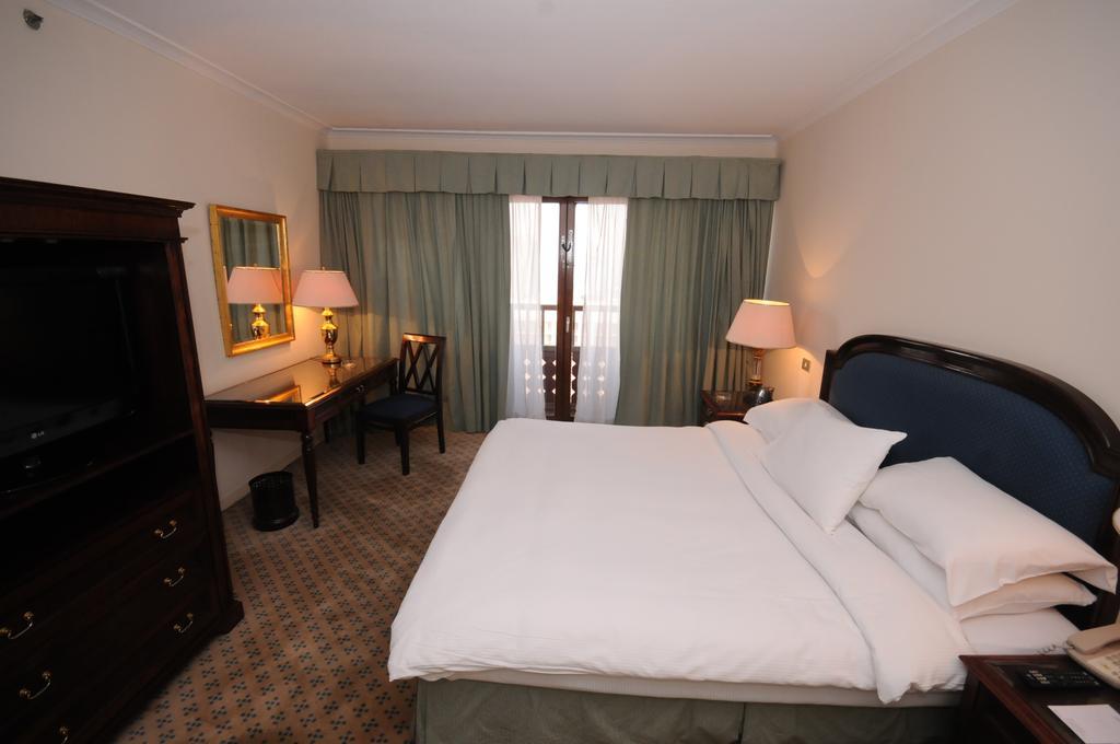 Cairo World Trade Center Hotel & Residences Eksteriør bilde